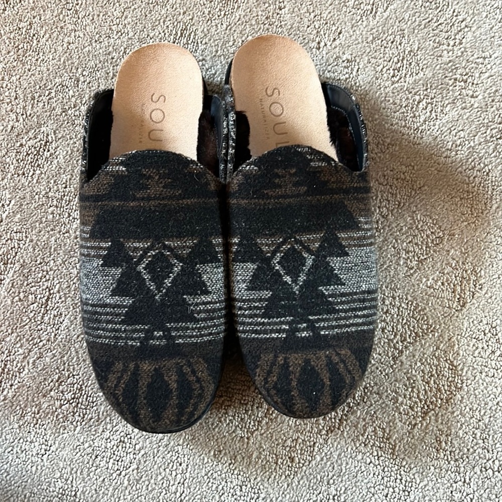 Soul Naturalizer Warm Clogs. NWOT Size 41